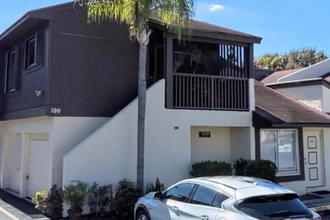 Condo in West Palm Beach, Florida, 2 bedrooms № 2246937 - photo 4