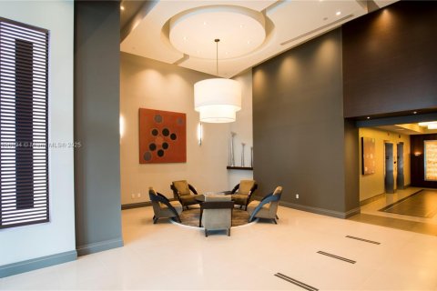 Apartment in Miami, Florida 2 bedrooms, 88.72 sq.m. № 1939086 - photo 2