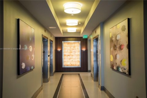 Apartment in Miami, Florida 2 bedrooms, 88.72 sq.m. № 1939086 - photo 3