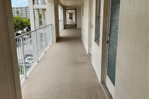 Condominio en alquiler en Pompano Beach, Florida, 2 dormitorios, 102.19 m2 № 2085948 - foto 20