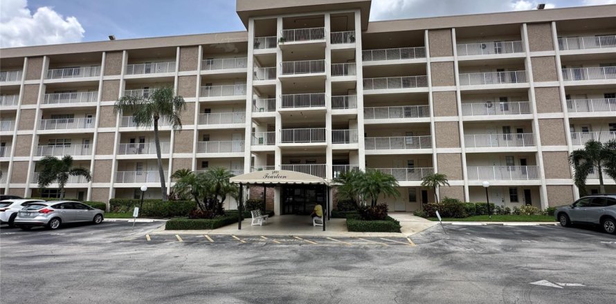 Condominio en Pompano Beach, Florida, 2 dormitorios  № 2085948