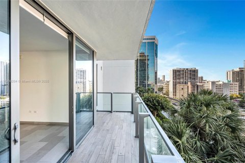 Condo in Miami, Florida, 3 bedrooms № 1964816 - photo 12