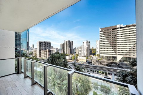 Condo in Miami, Florida, 3 bedrooms № 1964816 - photo 10