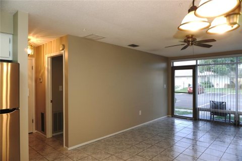 Condo in Holiday, Florida, 1 bedroom № 2375711 - photo 17