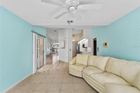 House in Punta Gorda, Florida 3 bedrooms, 195.65 sq.m. № 2396647 - photo 28