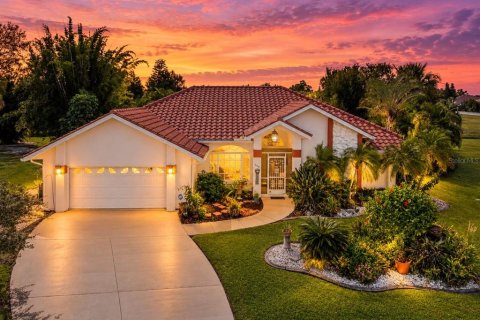 House in Punta Gorda, Florida 3 bedrooms, 195.65 sq.m. № 2396647