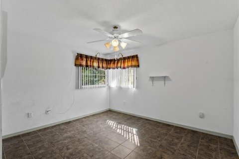 House in Punta Gorda, Florida 3 bedrooms, 195.65 sq.m. № 2396647 - photo 3