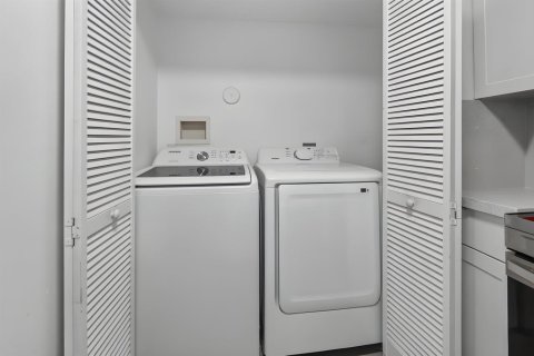 Condominio en venta en Hollywood, Florida, 2 dormitorios, 89.19 m2 № 2180682 - foto 23