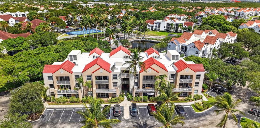 Condominio en Hollywood, Florida, 2 dormitorios  № 2180682