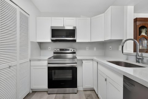 Condominio en venta en Hollywood, Florida, 2 dormitorios, 89.19 m2 № 2180682 - foto 5
