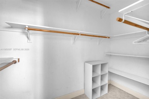 Copropriété à vendre à Bay Harbor Islands, Floride: 1 chambre, 88.26 m2 № 2010524 - photo 19