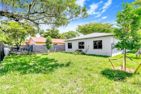 Villa ou maison à louer à Pompano Beach, Floride: 4 chambres, 141.95 m2 № 1882235 - photo 3