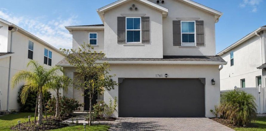 Casa en Kissimmee, Florida 4 dormitorios, 211.07 m2 № 2222215