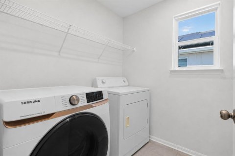 Casa en venta en Kissimmee, Florida, 4 dormitorios, 211.07 m2 № 2222215 - foto 9