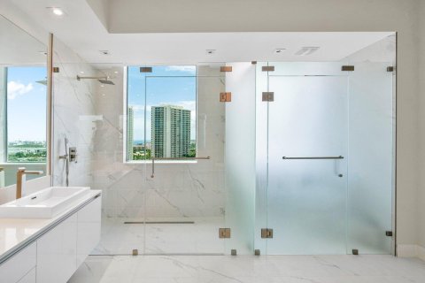 Condo in Riviera Beach, Florida, 2 bedrooms  № 2158345 - photo 12