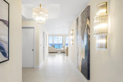 Condo in Riviera Beach, Florida, 2 bedrooms  № 2158345 - photo 8