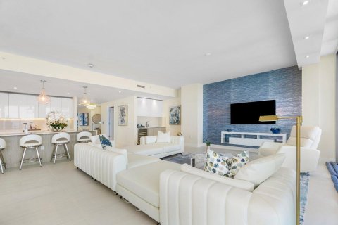 Condo in Riviera Beach, Florida, 2 bedrooms  № 2158345 - photo 5