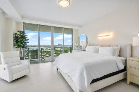 Condo in Riviera Beach, Florida, 2 bedrooms  № 2158345 - photo 9