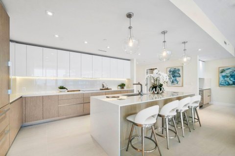 Condo in Riviera Beach, Florida, 2 bedrooms  № 2158345 - photo 6