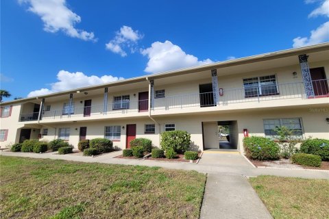 Condo in Orlando, Florida, 1 bedroom  № 1757070 - photo 1