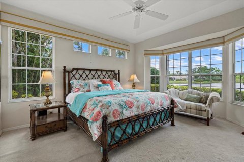 House in University Park, Florida 2 bedrooms, 143.35 sq.m. № 1815744 - photo 21