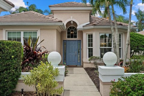 House in University Park, Florida 2 bedrooms, 143.35 sq.m. № 1815744 - photo 3