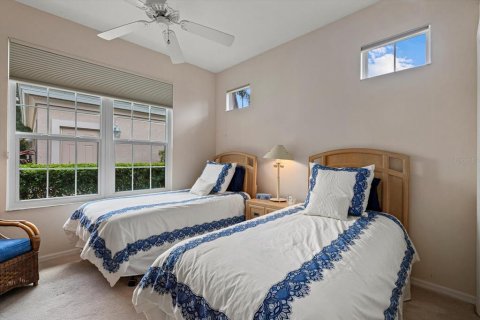 House in University Park, Florida 2 bedrooms, 143.35 sq.m. № 1815744 - photo 25