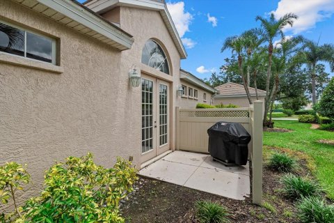 House in University Park, Florida 2 bedrooms, 143.35 sq.m. № 1815744 - photo 29
