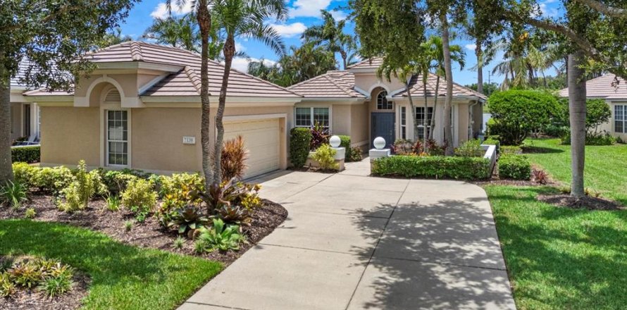 House in University Park, Florida 2 bedrooms, 143.35 sq.m. № 1815744