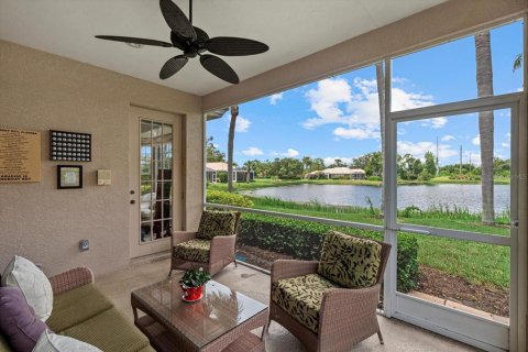 House in University Park, Florida 2 bedrooms, 143.35 sq.m. № 1815744 - photo 28