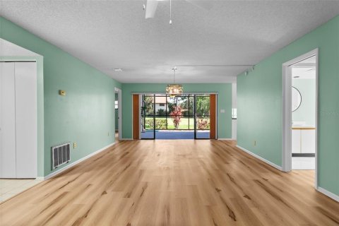 Copropriété à vendre à Bradenton, Floride: 2 chambres, 113.71 m2 № 1808582 - photo 10