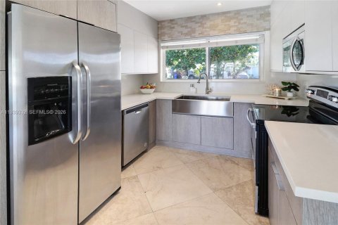 Villa ou maison à louer à Fort Lauderdale, Floride: 3 chambres, 122.63 m2 № 1996607 - photo 13