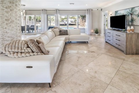 Villa ou maison à louer à Fort Lauderdale, Floride: 3 chambres, 122.63 m2 № 1996607 - photo 6