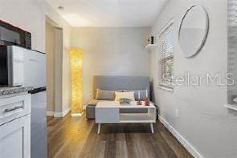 Commercial property in Saint Petersburg, Florida 140.28 sq.m. № 2379110 - photo 17