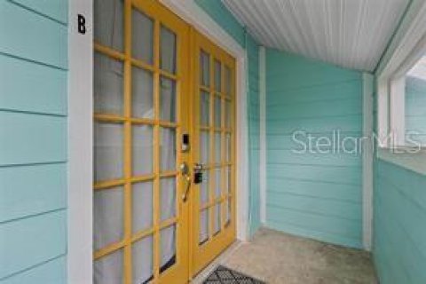 Commercial property in Saint Petersburg, Florida 140.28 sq.m. № 2379110 - photo 4