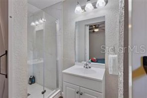 Commercial property in Saint Petersburg, Florida 140.28 sq.m. № 2379110 - photo 11