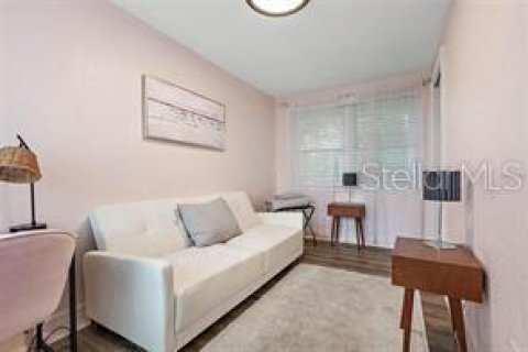 Commercial property in Saint Petersburg, Florida 140.28 sq.m. № 2379110 - photo 16