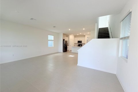 Villa ou maison à louer à Kissimmee, Floride: 4 chambres № 1996597 - photo 3