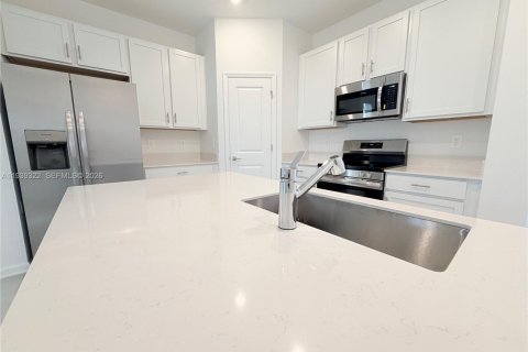 Villa ou maison à Kissimmee, Floride 4 chambres № 1996597