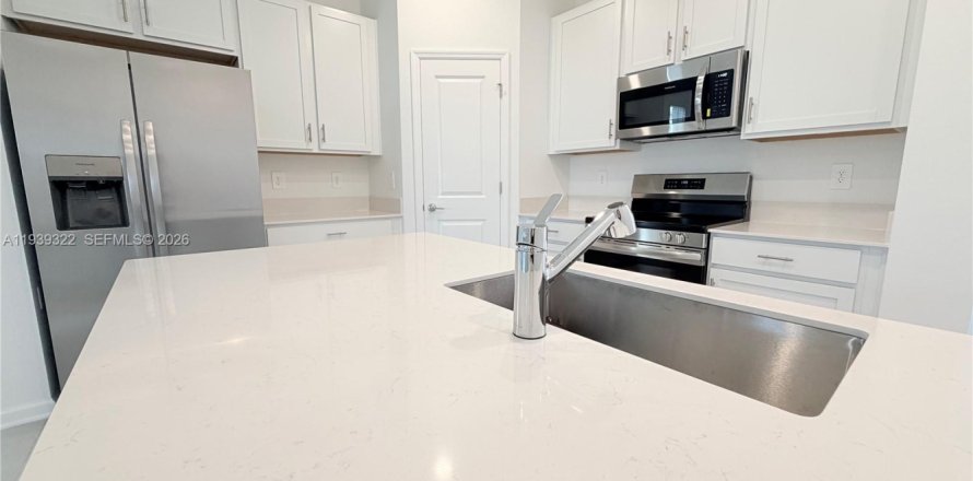 Villa ou maison à Kissimmee, Floride 4 chambres № 1996597