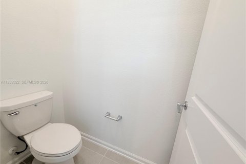 Villa ou maison à louer à Kissimmee, Floride: 4 chambres № 1996597 - photo 10