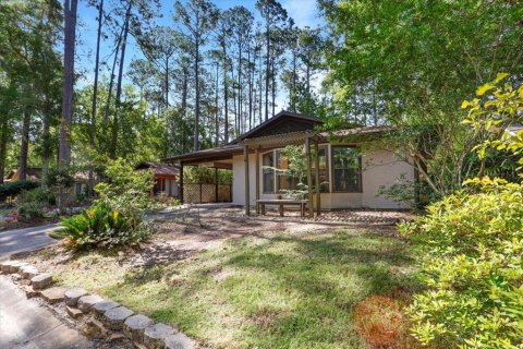 House in Gainesville, Florida 2 bedrooms, 178.56 sq.m. № 1721388 - photo 2