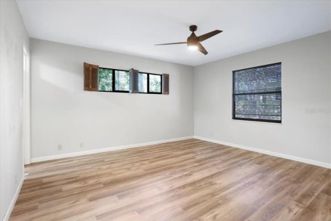 House in Gainesville, Florida 2 bedrooms, 178.56 sq.m. № 1721388 - photo 17