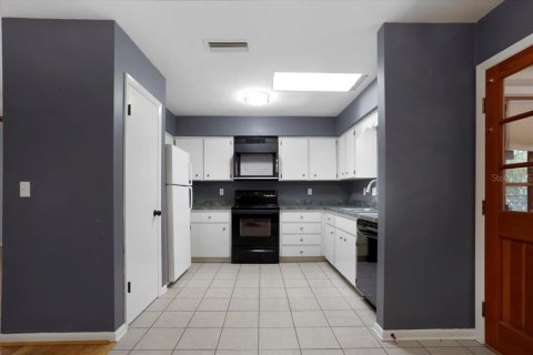 House in Gainesville, Florida 2 bedrooms, 178.56 sq.m. № 1721388 - photo 8