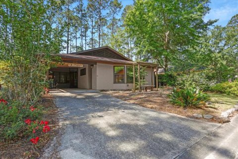House in Gainesville, Florida 2 bedrooms, 178.56 sq.m. № 1721388 - photo 1