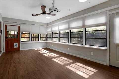 House in Gainesville, Florida 2 bedrooms, 178.56 sq.m. № 1721388 - photo 12