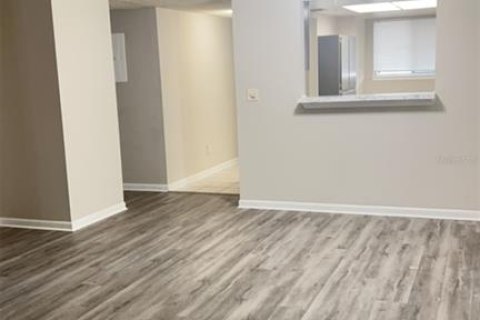 Copropriété à louer à Tampa, Floride: 2 chambres, 99.22 m2 № 1826394 - photo 4
