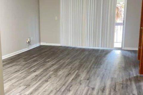 Copropriété à louer à Tampa, Floride: 2 chambres, 99.22 m2 № 1826394 - photo 6
