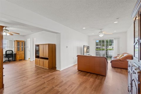 Villa ou maison à vendre à Plantation, Floride: 3 chambres, 176.33 m2 № 1774280 - photo 18