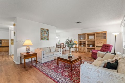 Villa ou maison à vendre à Plantation, Floride: 3 chambres, 176.33 m2 № 1774280 - photo 5